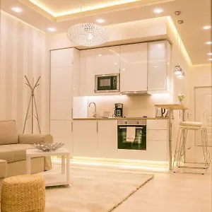 Panni Luxury Next To Gozsdu Garden Budapest