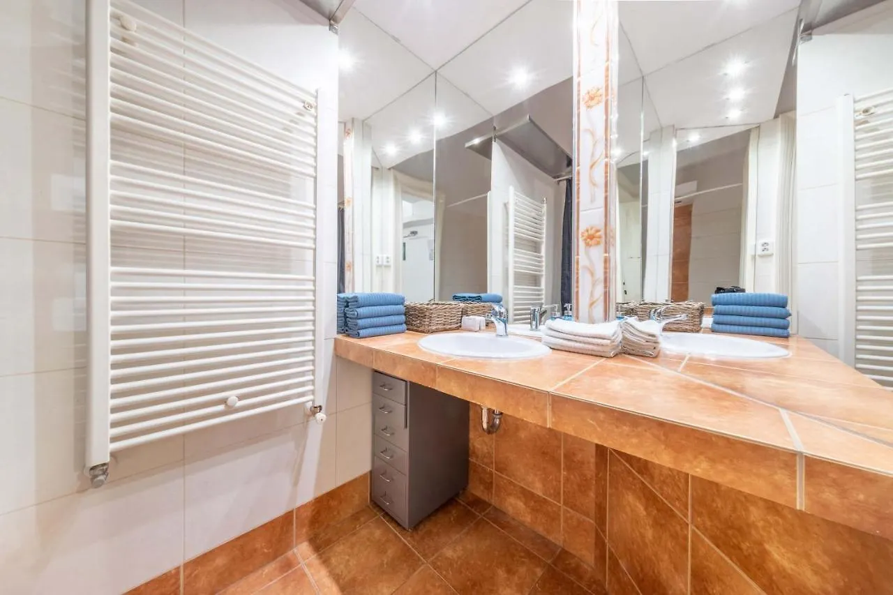 Anastasia 2 bedrooms apartment on Váci utca Budapest